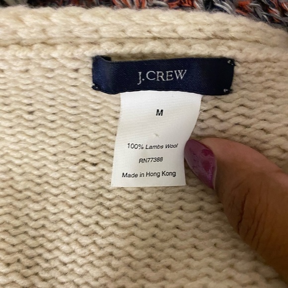 J. Crew classic cream 100% lambs wool V-neck sweater Size Medium - Picture 5 of 5